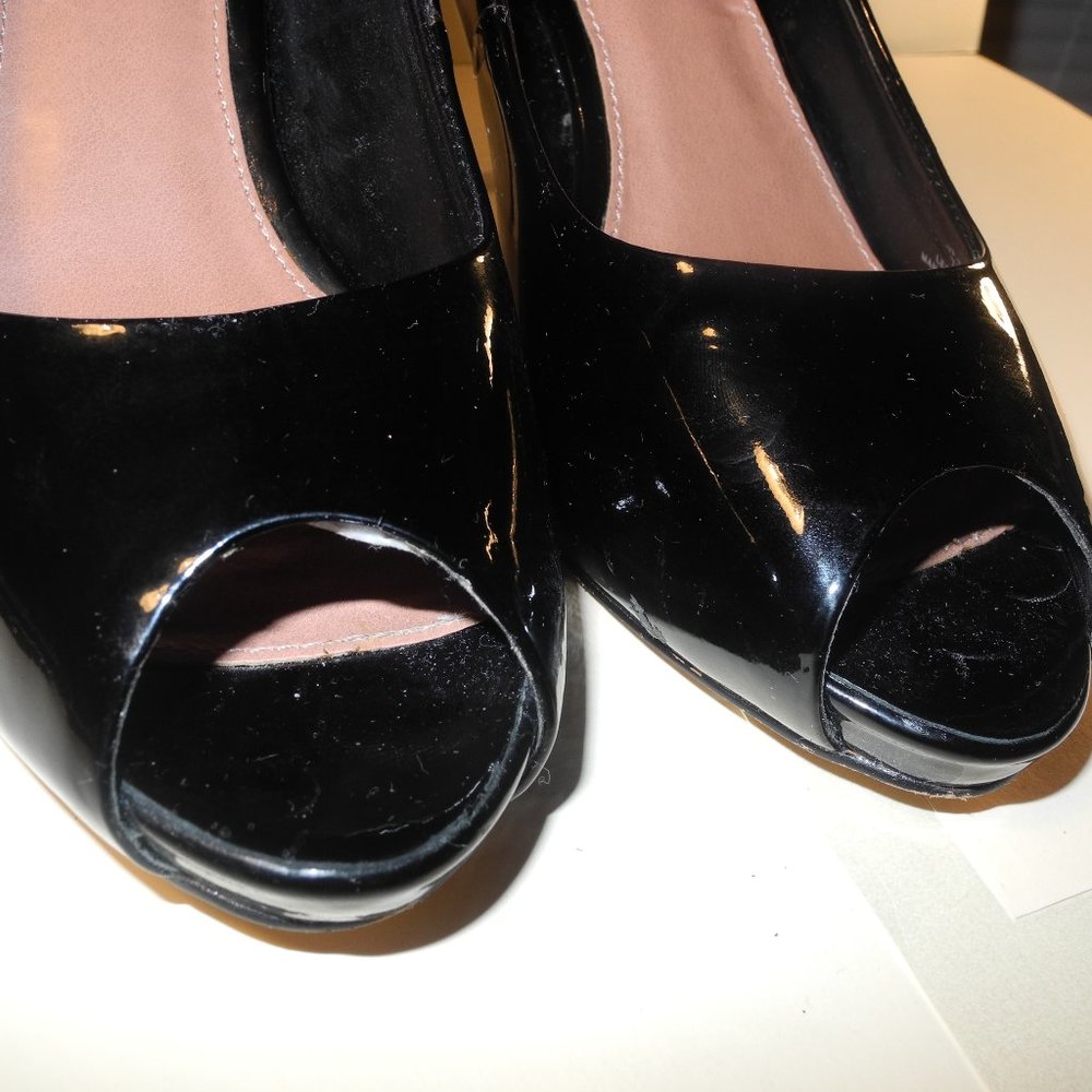 Vince Camuto - Peep-toe heels